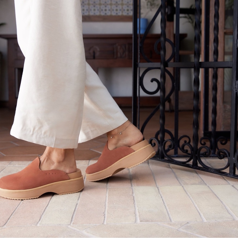 Reef Vista Skye Clogs
